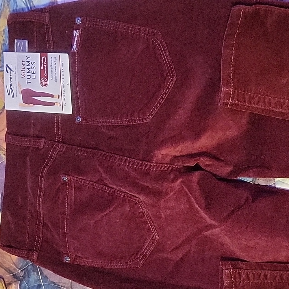 Seven7 tummyless velvet burgundy skinny jeans size 4